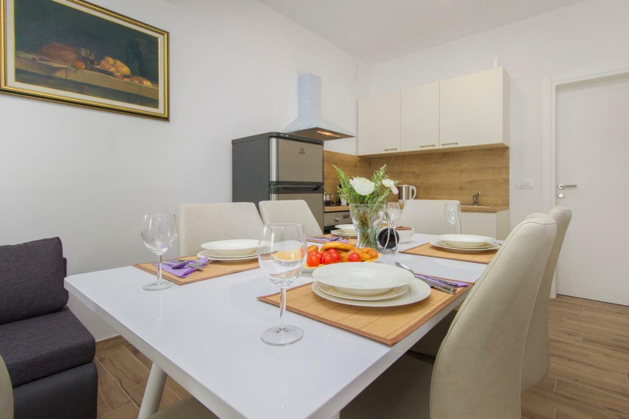 Riva Apartment Krapanj Exterior foto