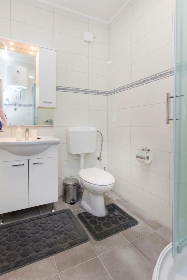 Riva Apartment Krapanj Exterior foto