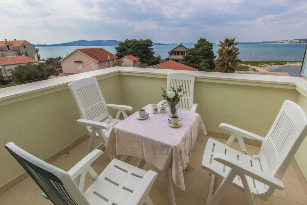 Riva Apartment Krapanj Exterior foto