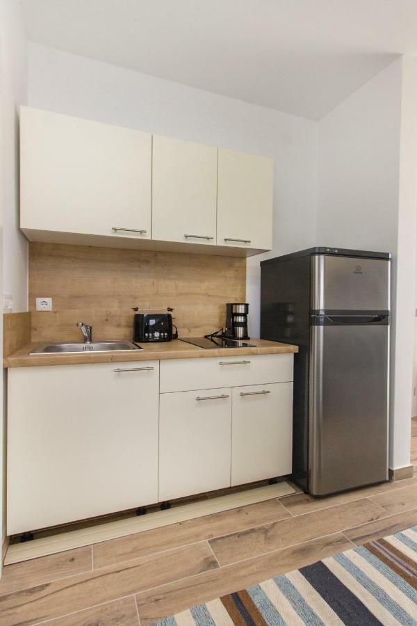 Riva Apartment Krapanj Exterior foto