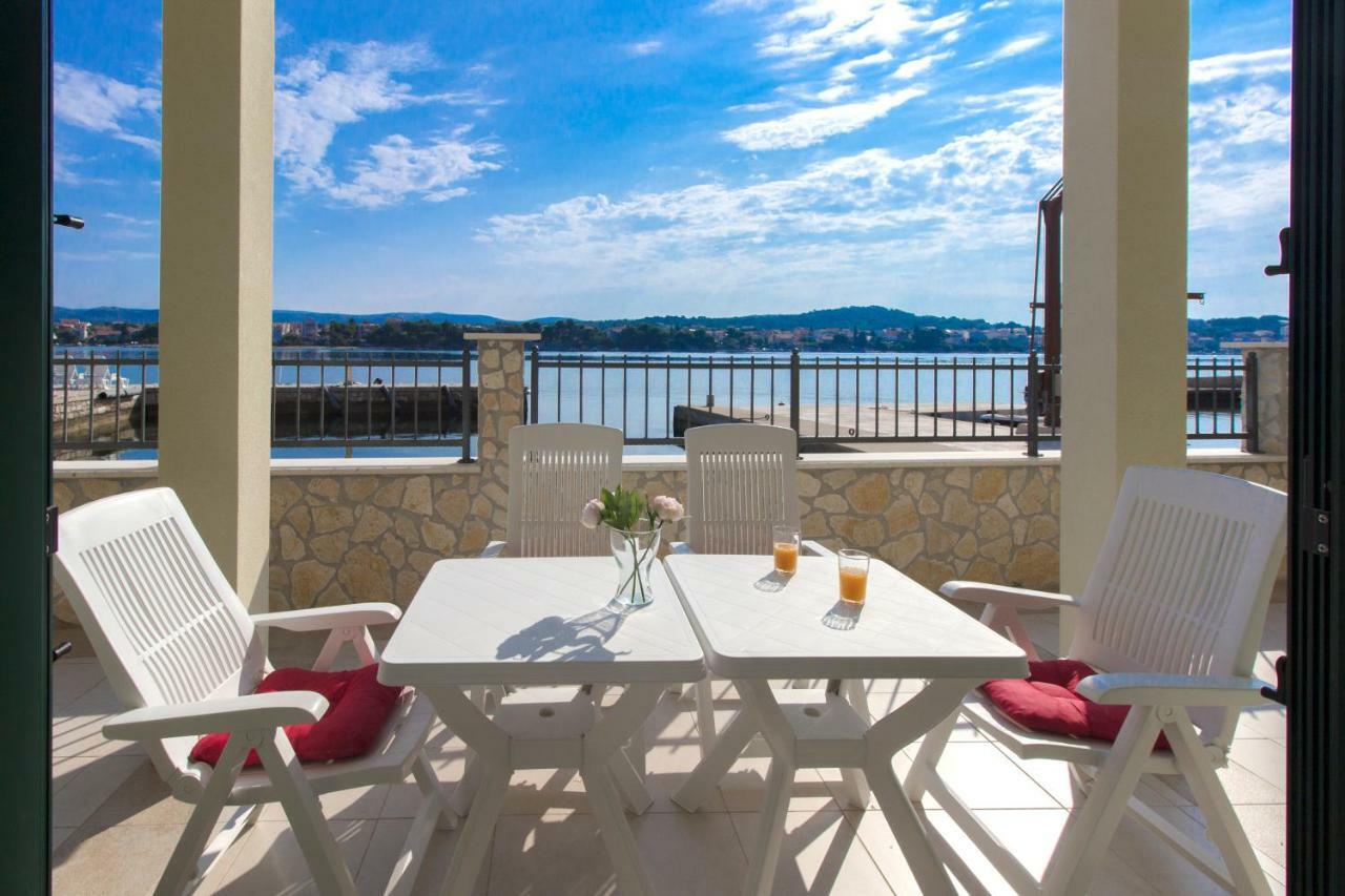 Riva Apartment Krapanj Exterior foto