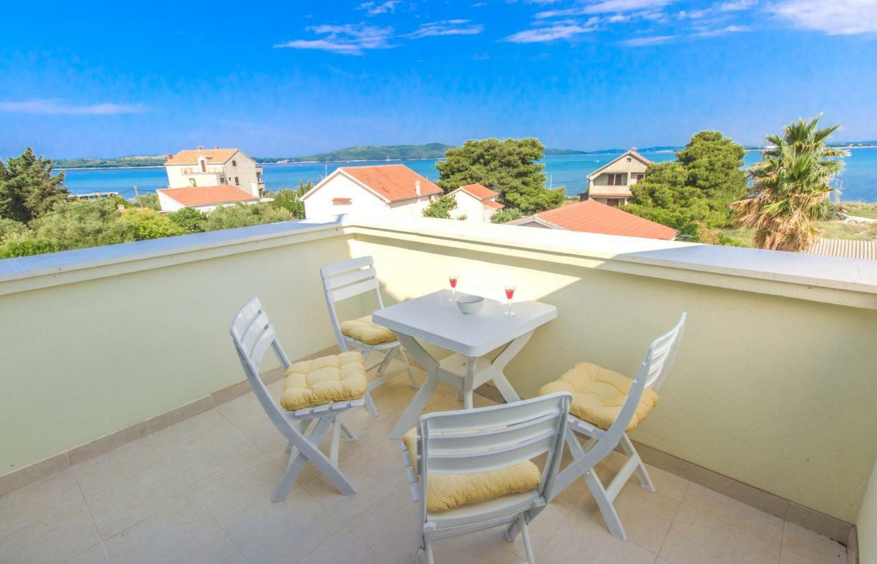 Riva Apartment Krapanj Exterior foto